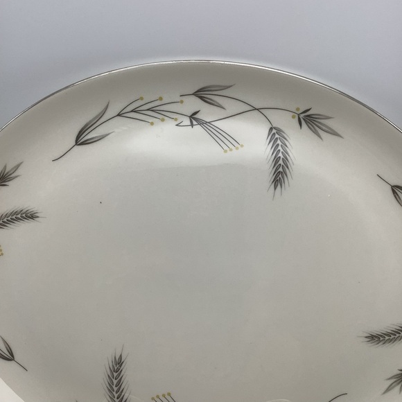 Two Vintage Taylor Smith & Taylor Co. Taylorton Silver Wheat Platters - Picture 4 of 10
